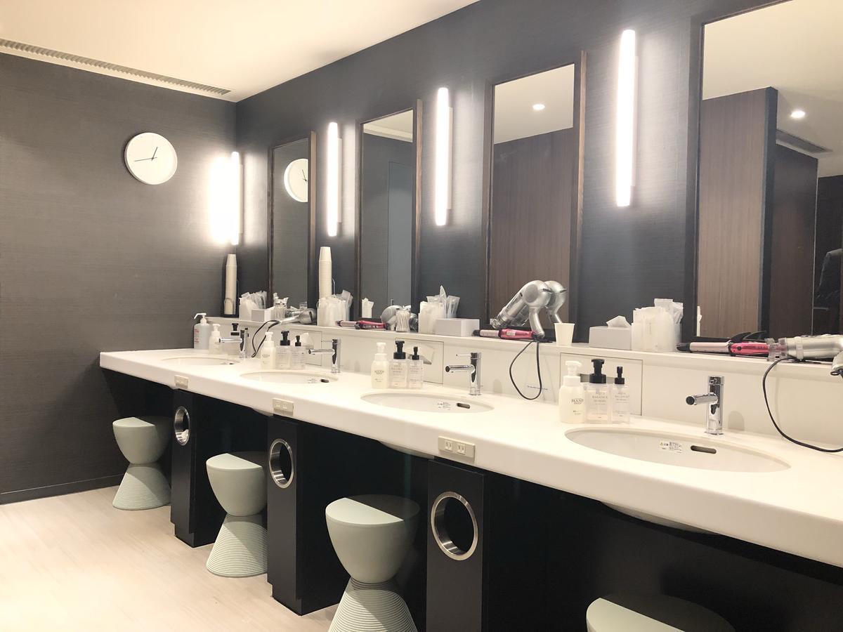 First Cabin Nishiazabu Токио Экстерьер фото