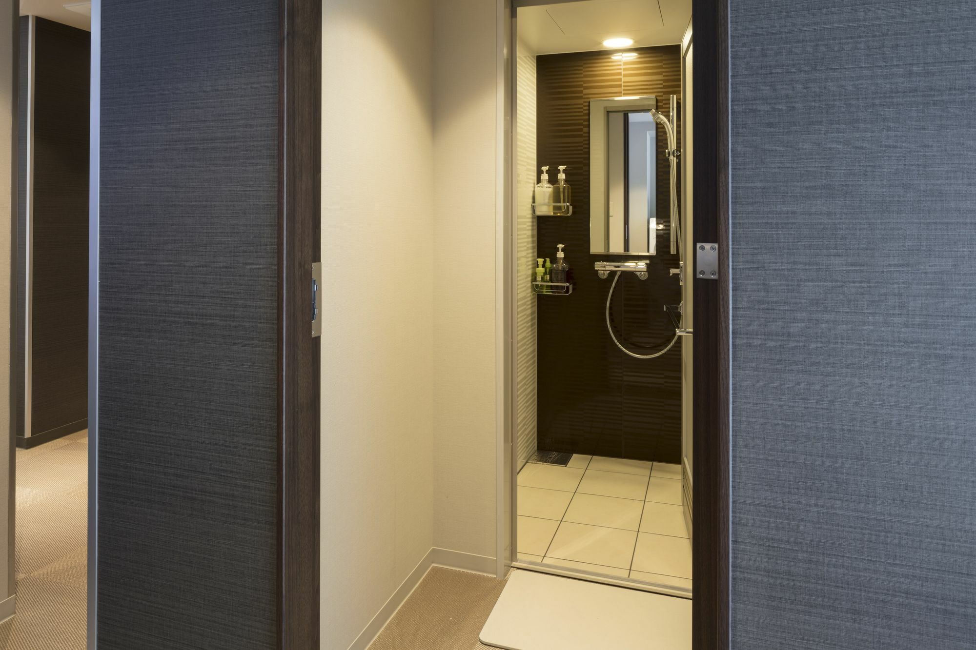 First Cabin Nishiazabu Токио Экстерьер фото